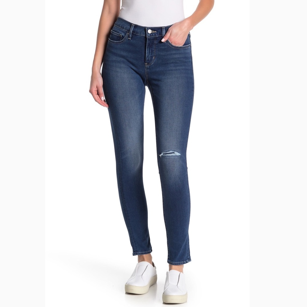 Levis shaping skinny jeans